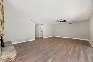 2111 Elsinore Rd, Riverside, CA 92506 - Photo 14