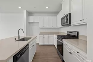 4293 S Hermosa Paseo, Ontario, CA 91761 - Photo 2