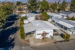 725 W Thornton Ave, Hemet, CA 92543 - Photo 2