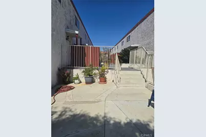 852 W Beach Avenue #4, Inglewood, CA 90302 - Photo 4