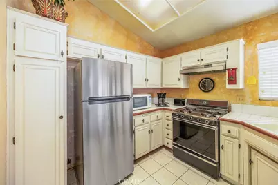 11820 Rustic Place, Fontana, CA 92337 - Photo 10