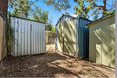 650 San Bernardino Avenue, Sugarloaf, CA 92386 - Photo 10