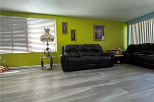 854 N 9th St, Colton, CA 92324 - Photo 16