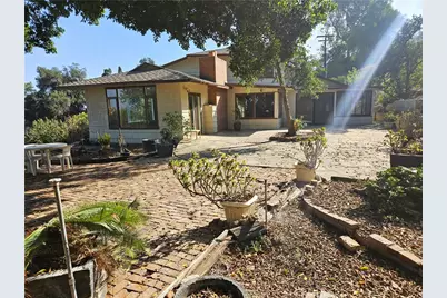 2475 Sunset Drive, Riverside, CA 92506 - Photo 4