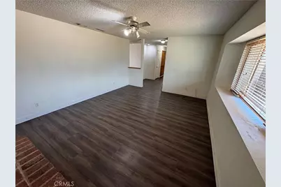 21815 Klickitat Avenue, Apple Valley, CA 92307 - Photo 10