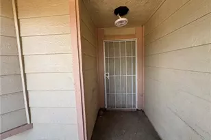 21815 Klickitat Ave, Apple Valley, CA 92307 - Photo 8