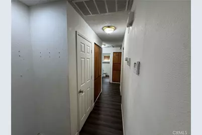 21815 Klickitat Avenue, Apple Valley, CA 92307 - Photo 16