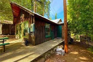 25560 Hi Pl, Twin Peaks, CA 92391 - Photo 4