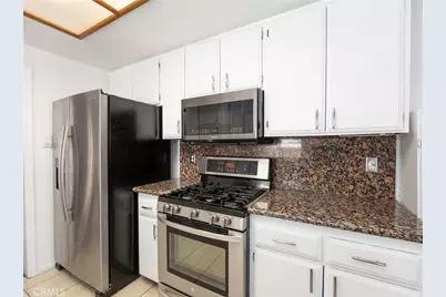 949 Dolly Drive, Lake Elsinore, CA 92530 - Photo 8