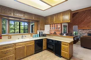 305 Auburn Dr, Lake Arrowhead, CA 92352 - Photo 10