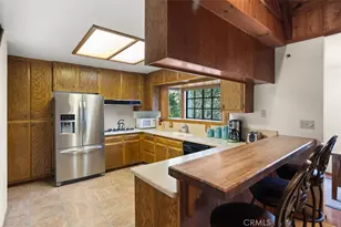 305 Auburn Dr, Lake Arrowhead, CA 92352 - Photo 8