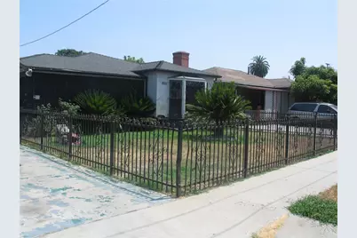 812 N Poinsettia Avenue, Compton, CA 90221 - Photo 1