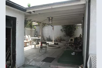 812 N Poinsettia Avenue, Compton, CA 90221 - Photo 6