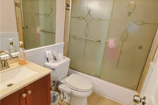 25011 Peachland Ave, Newhall, CA 91321 - Photo 12