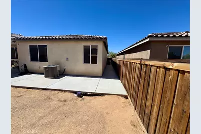 9247 Barnwood, Hesperia, CA 92344 - Photo 38