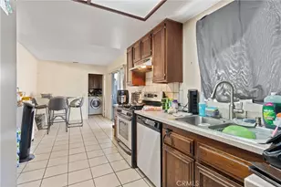 11557 Oakwood, Fontana, CA 92337 - Photo 10