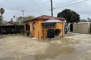 1135 E Morton Pl, Hemet, CA 92543 - Photo 2