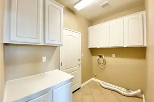 15115 Fresh Water Way, Victorville, CA 92394 - Photo 6