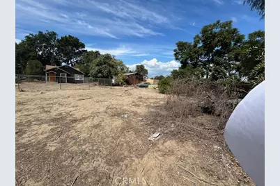 11139 Laurel Avenue, Bloomington, CA 92316 - Photo 16