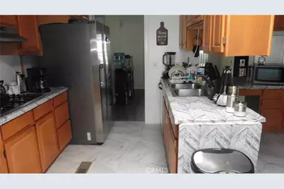 585 De Soto, Hemet, CA 92543 - Photo 8