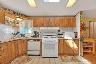 15252 Seneca Street #319, Victorville, CA 92392 - Photo 16