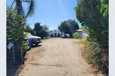 5875 5875 Picker, Riverside, CA 92503 - Photo 2