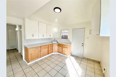 672 W 28th Street, San Bernardino, CA 92405 - Photo 8