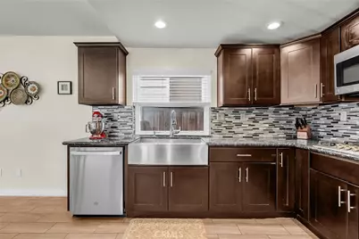 1105 W Victoria Street, Rialto, CA 92376 - Photo 16