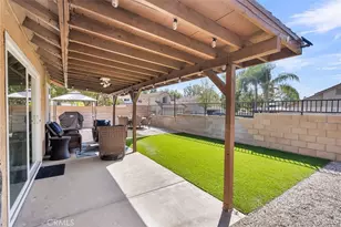 1105 W Victoria St, Rialto, CA 92376 - Photo 28