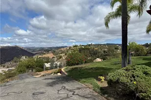 510 Hilbert Dr, Fallbrook, CA 92028 - Photo 10
