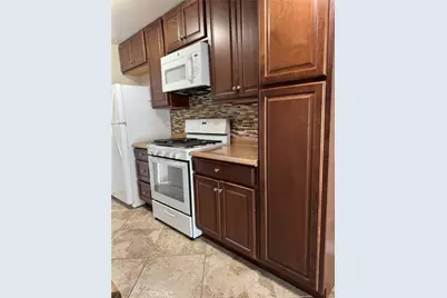 150 E Lakeshore Drive #14, Lake Elsinore, CA 92530 - Photo 10