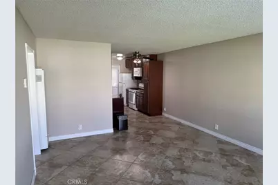 150 E Lakeshore Drive #14, Lake Elsinore, CA 92530 - Photo 4