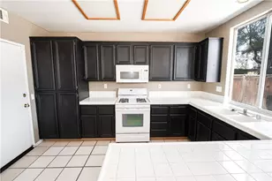 323 Camden Ct, Corona, CA 92879 - Photo 12