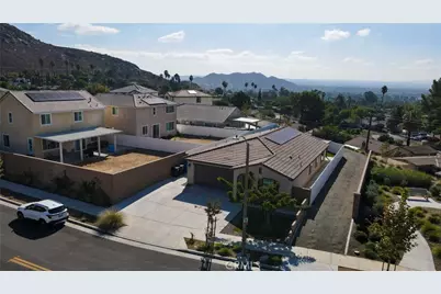 6340 Glenwood Springs Drive, Jurupa Valley, CA 92509 - Photo 38