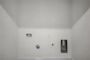 755 E 84th, Los Angeles, CA 90001 - Photo 8