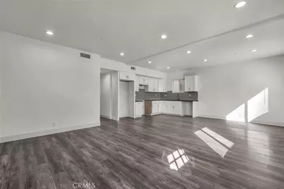 755 E 84th, Los Angeles, CA 90001 - Photo 2