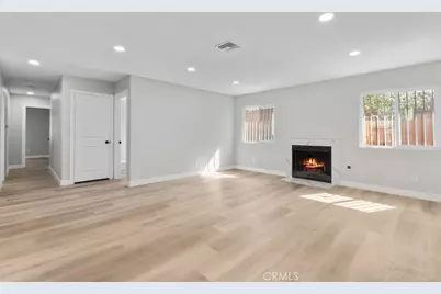 977 N G, San Bernardino, CA 92410 - Photo 4