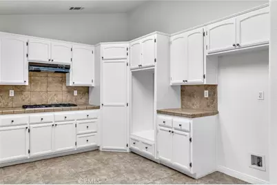 14486 Willow St, Hesperia, CA 92345 - Photo 8