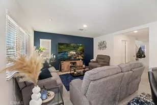 32894 Crown Point Ln, Lake Elsinore, CA 92530 - Photo 8