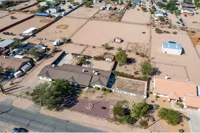 11090 Pinon, Hesperia, CA 92345 - Photo 30