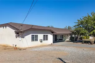 11090 Pinon, Hesperia, CA 92345 - Photo 2