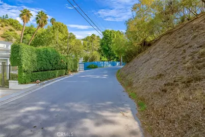 3721 Ventura Canyon Avenue, Sherman Oaks, CA 91423 - Photo 6