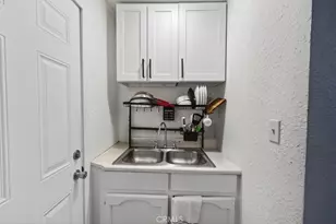 204 S Thorson, Compton, CA 90221 - Photo 32