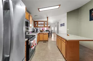 138 Sir Damas Dr, Riverside, CA 92507 - Photo 20