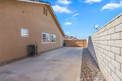 15493 Amber Pointe, Victorville, CA 92394 - Photo 42