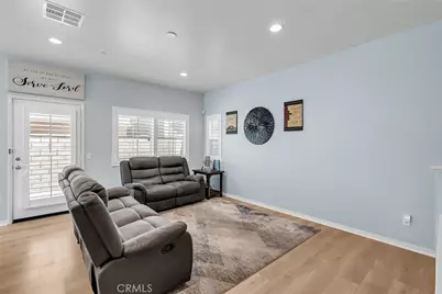 16064 Symphony Lane, Fontana, CA 92336 - Photo 10