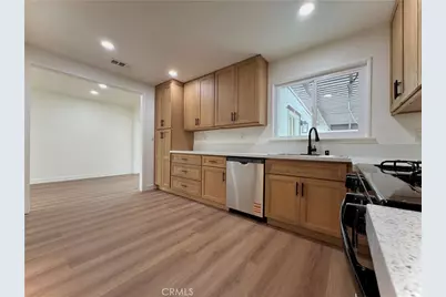 10160 Columbine Avenue, Montclair, CA 91763 - Photo 8