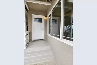 880 S State, Hemet, CA 92543 - Photo 2