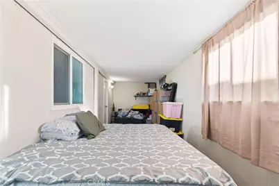 19078 Monterey, Hesperia, CA 92345 - Photo 32