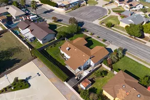 255 W Valencia, Rialto, CA 92376 - Photo 32